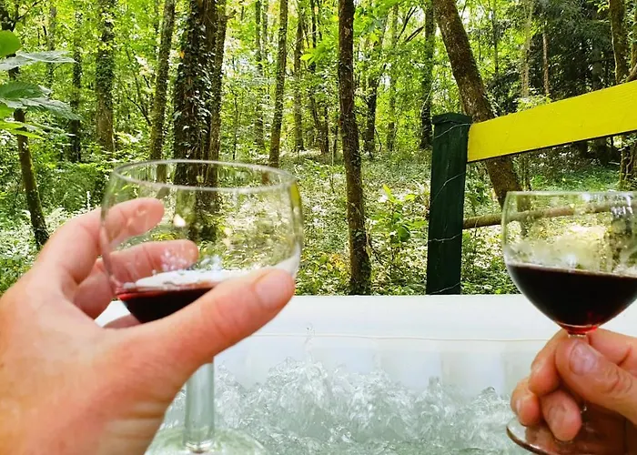 Belair Le Camping * Champagnac-de-Bélair