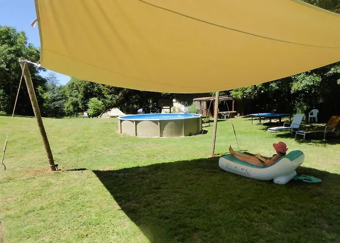 Belair Le Camping * Champagnac-de-Bélair